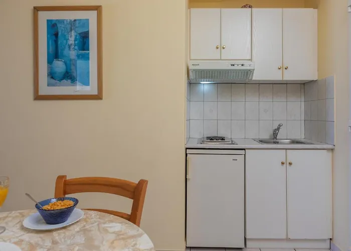 Garbis Villas & Apartments