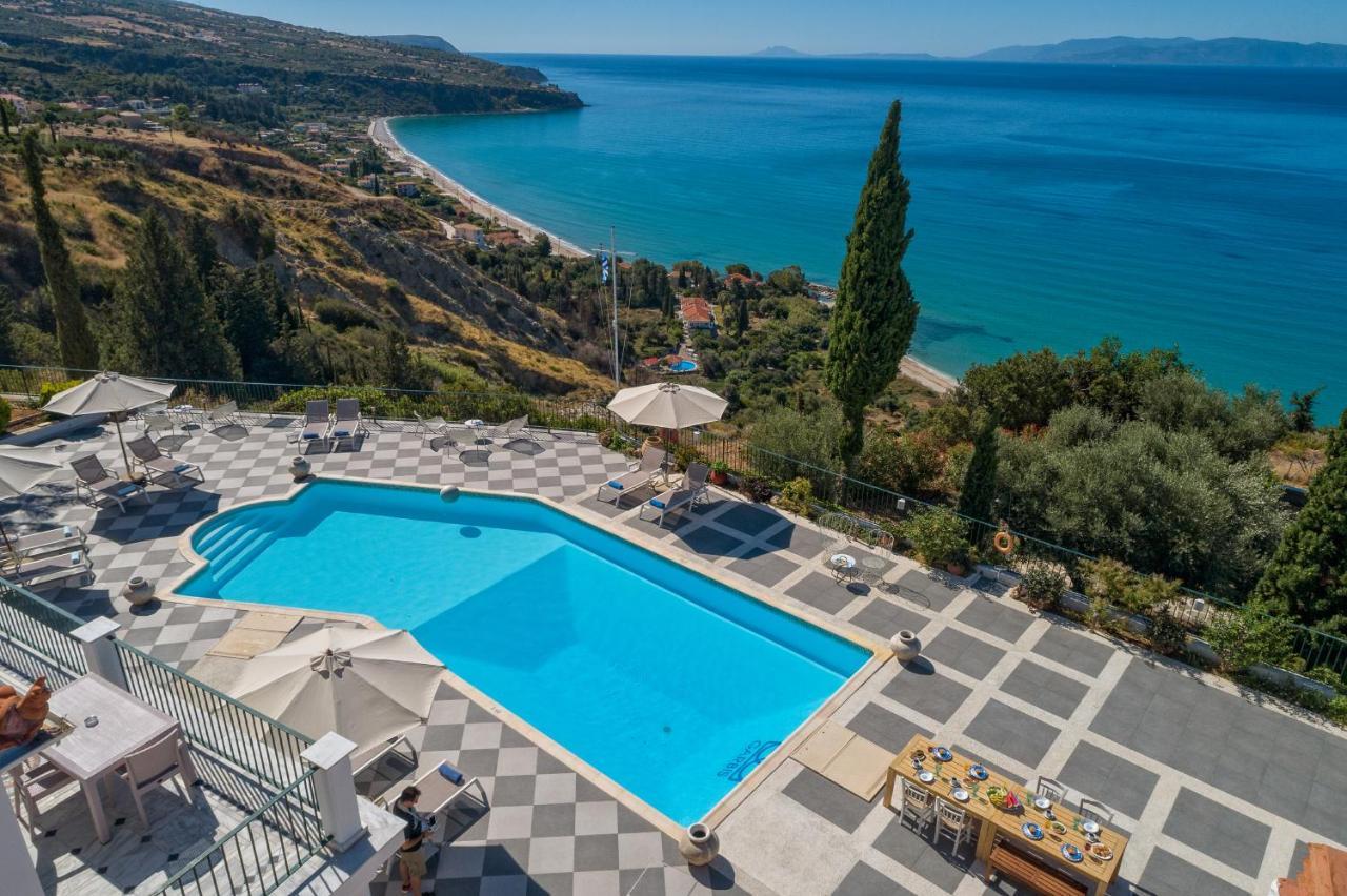 Garbis & Aparthotel 2*