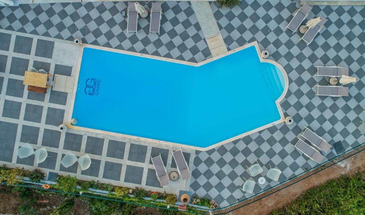 Garbis & Lourdata (Kefalonia)
