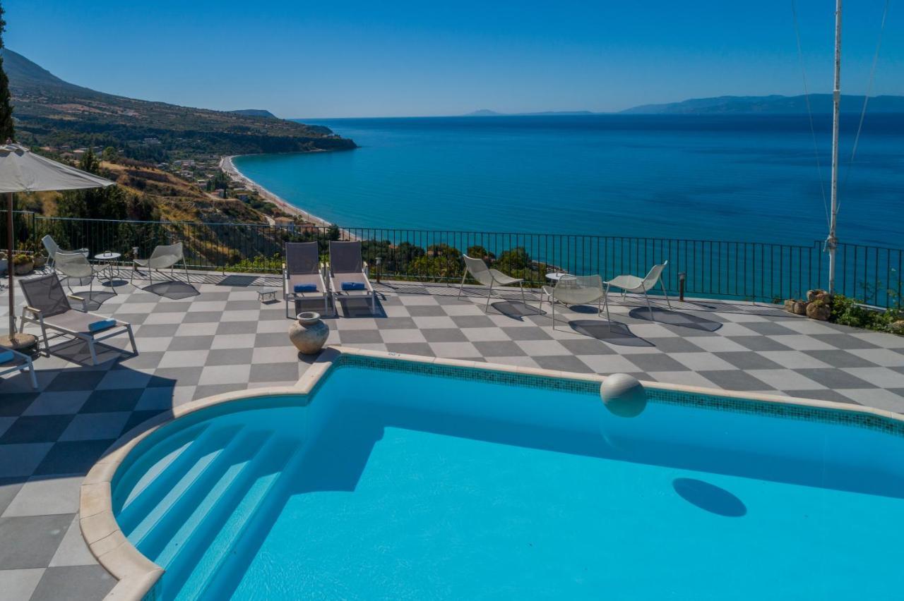 Garbis & 2* Lourdata (Kefalonia)