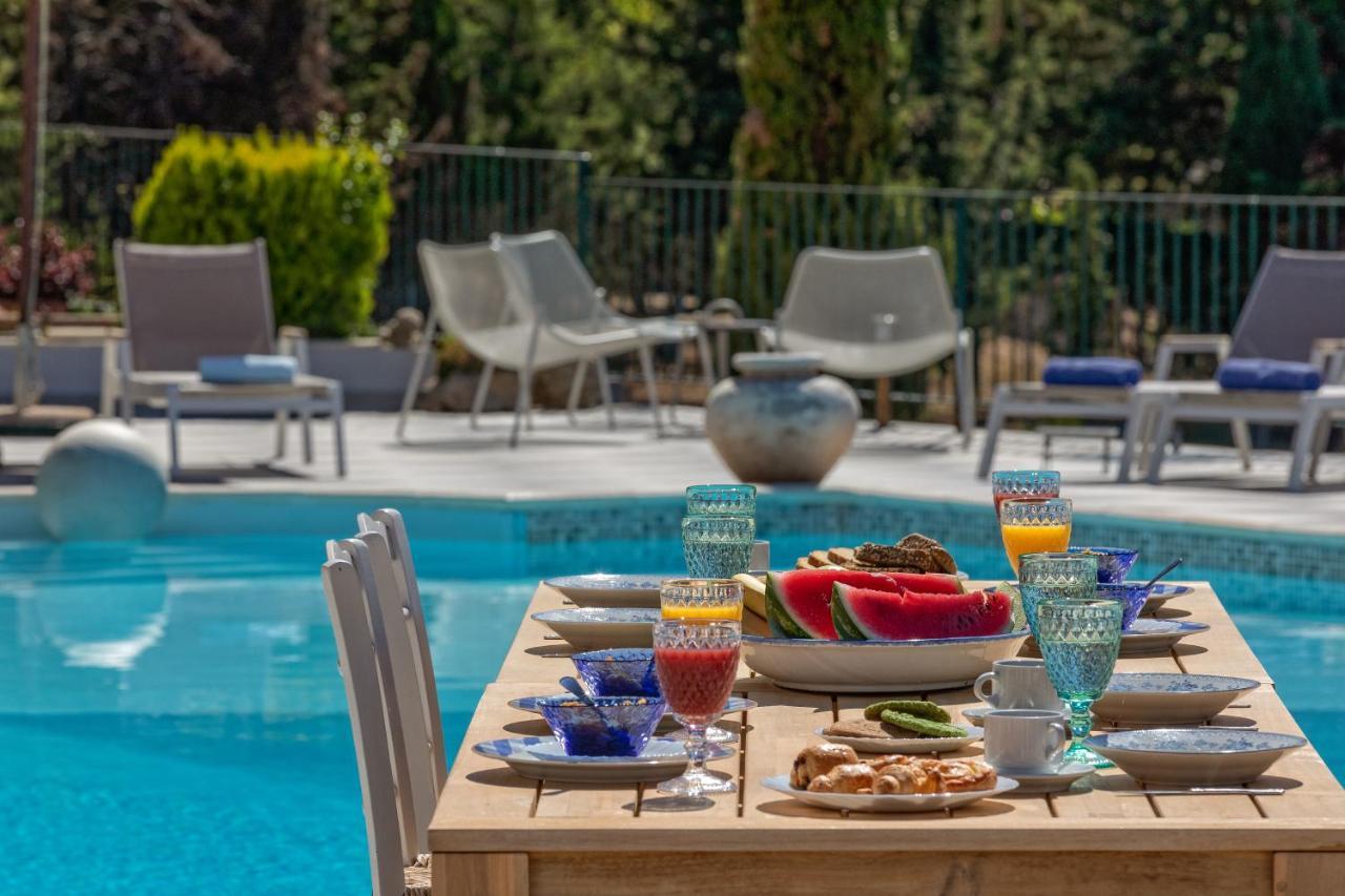 Aparthotel Garbis &