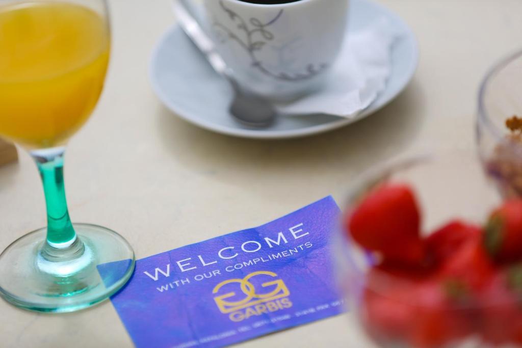 Aparthotel Garbis & 2*