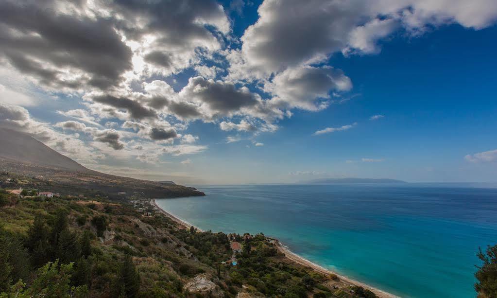 Aparthotel Garbis & Lourdata (Kefalonia)